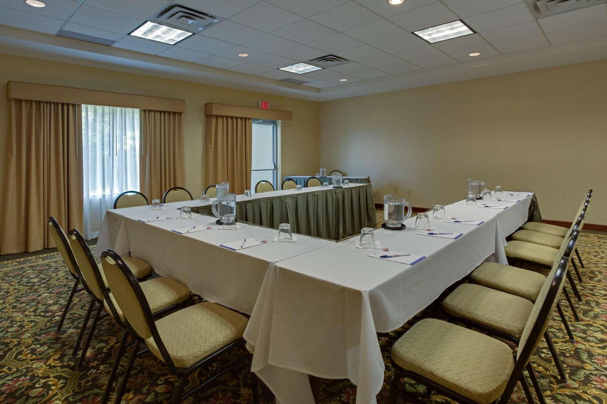 Hilton Garden Inn Cleveland Airport Fairview Park Zewnętrze zdjęcie